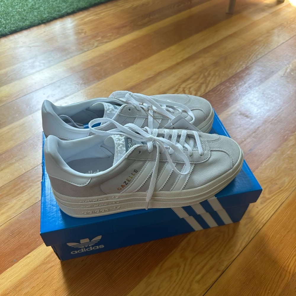 adidas Gazelle Bold Shoes size 8.5